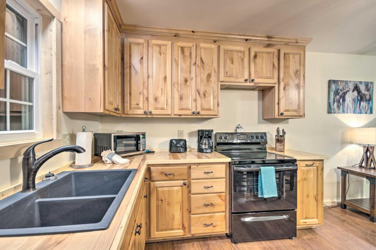 Cozy Bryson City Cabin On Tuck River With Fire Pit! Экстерьер фото