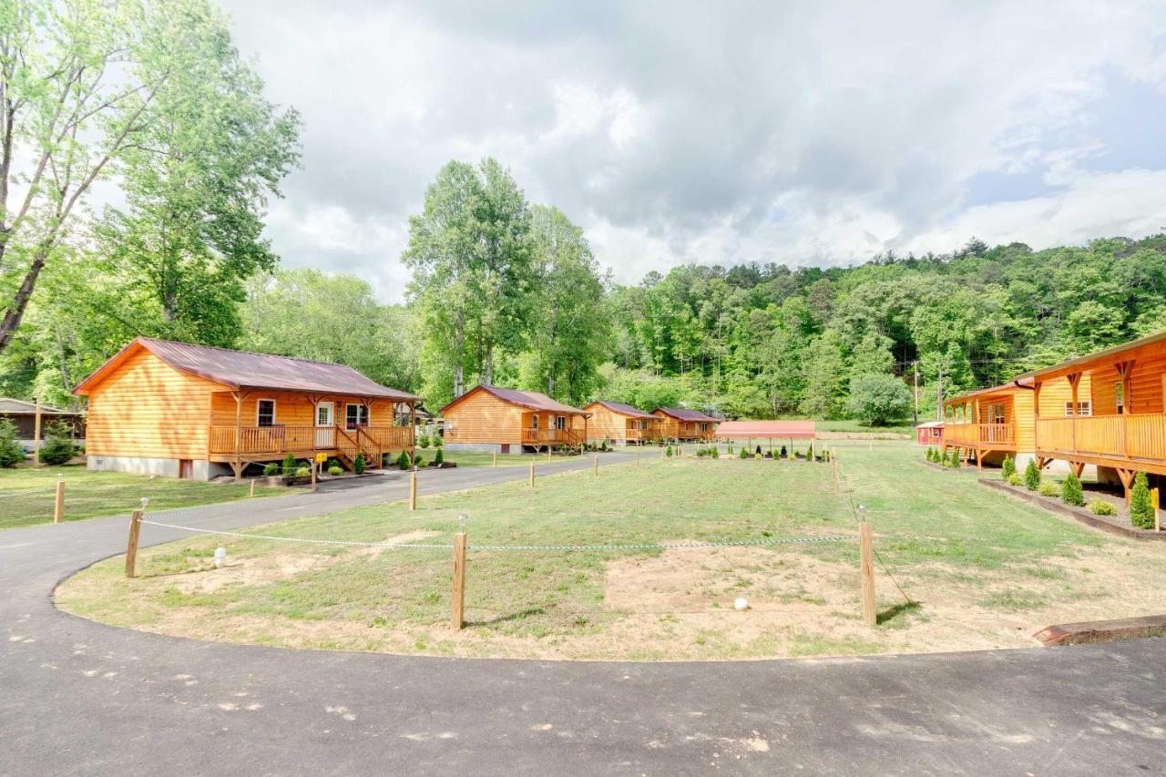 Cozy Bryson City Cabin On Tuck River With Fire Pit! Экстерьер фото
